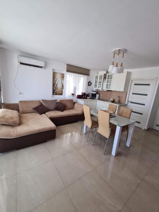 Apartamento Briza Pe Promenada Năvodari Exterior foto